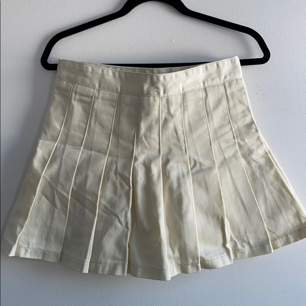 Brandy Melville Dana Skirt in Cream